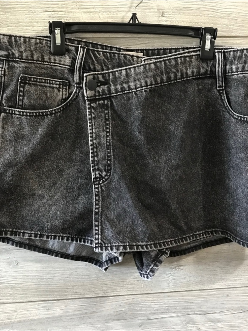 BNWOT Women's Universal Thread Denim Skort /Shorts